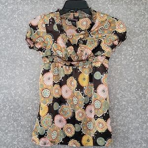 Eyeshadow floral blouse size large